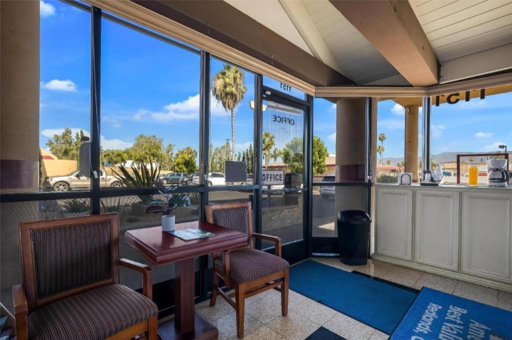 Americas Best Value Inn Redlands San Bernardino Exterior photo